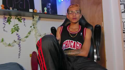 Snapshot of charlieerusso chatting on 01-25-25, 11:11 Charles Russo online show from 01-25-25, 11:11