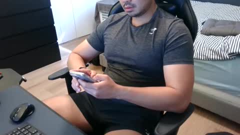 Snapshot of charliekkw chatting on 09-25-25, 07:17 charliekkw online show from 09-25-25, 07:17