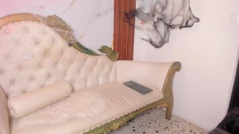 charlot_vega_ online show from 10-31-25, 11:00