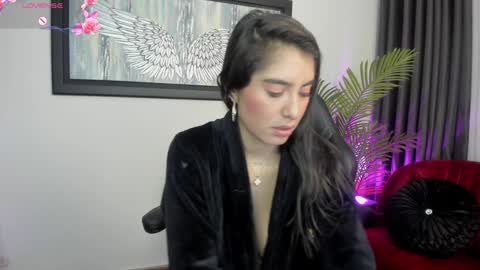 Charlote online show from 01-14-25, 02:43