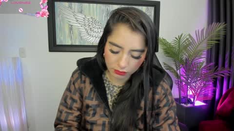 Charlote online show from 01-17-25, 03:22