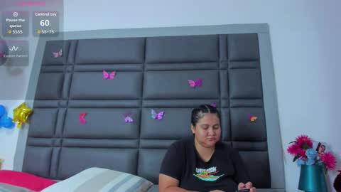 Snapshot of charlott_liam chatting on 09-18-25, 03:08 charlott_liam online show from 09-18-25, 03:08