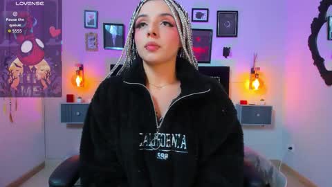 Snapshot of charlotte__benett chatting on 11-10-25, 04:22 Charlotte online show from 11-10-25, 04:22