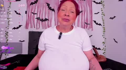 Snapshot of charlotte__big chatting on 10-09-25, 10:13 Sofia online show from 10-09-25, 10:13