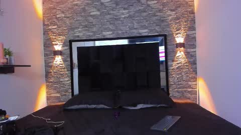 Snapshot of charlotte_adams1 chatting on 10-17-25, 11:18 charlotte_adams1 online show from 10-17-25, 11:18