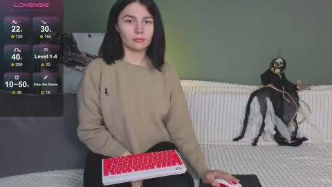 Snapshot of charlotte_daly chatting on 10-20-25, 04:13 Charlotte online show from 10-20-25, 04:13