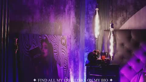 Charlotte online show from 04-11-26, 02:21