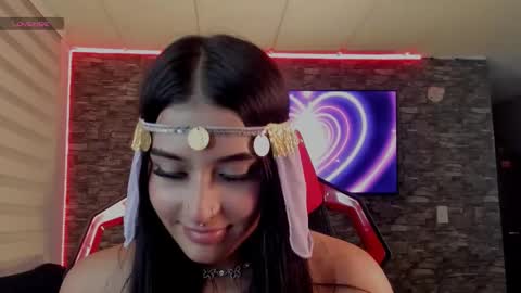 Charlotte  online show from 12-18-25, 11:33