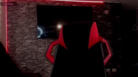 Charlotte  online show from 02-10-26, 08:57