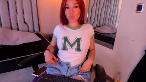 Charlotte Jones online show from 12-23-24, 08:47