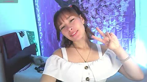 charlotte_morh_ online show from 11-04-25, 04:22