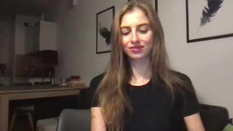 Snapshot of charlotte_roche chatting on 10-27-25, 03:38 Charlotte Roche online show from 10-27-25, 03:38