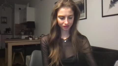 Snapshot of charlotte_roche chatting on 11-05-25, 03:56 Charlotte Roche online show from 11-05-25, 03:56