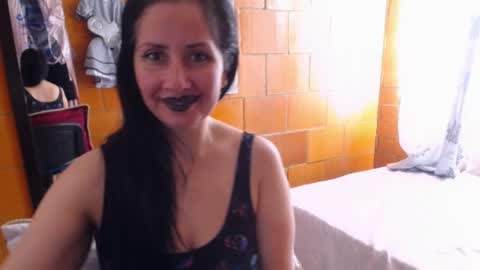 Snapshot of charlotte_temple chatting on 10-22-25, 02:28 Charlotte online show from 10-22-25, 02:28