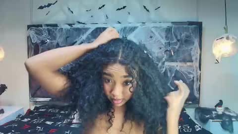 charlotte_walker1 online show from 10-12-25, 03:05