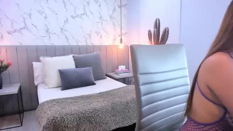 charlottebrownn_ online show from 09-11-25, 12:44