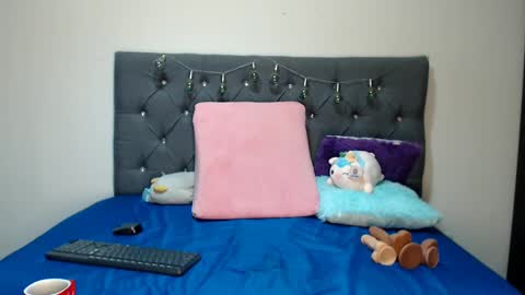 Snapshot of charlottee07 chatting on 09-12-25, 03:28 charlottee07 online show from 09-12-25, 03:28