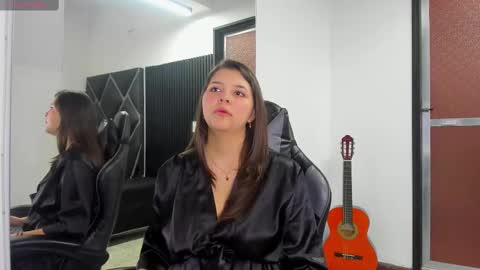 Snapshot of charlottee_starr chatting on 10-10-25, 08:19 charlottee_starr online show from 10-10-25, 08:19