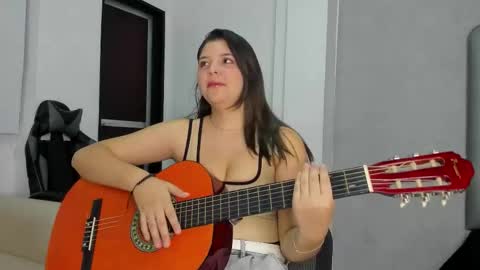 Snapshot of charlottee_starr chatting on 11-01-25, 10:23 charlottee_starr online show from 11-01-25, 10:23