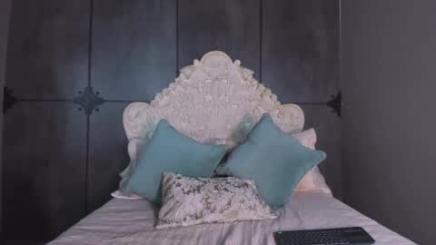 charlottegray_1 online show from 10-29-25, 12:18