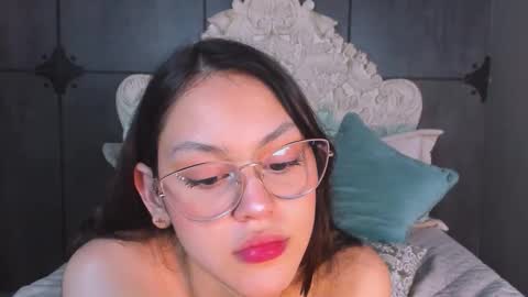 charlottegray_1 online show from 11-02-25, 12:57