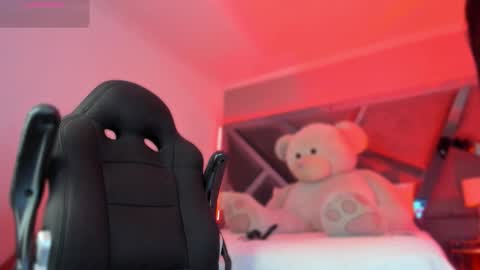 Snapshot of charlotteinpole chatting on 02-12-26, 04:51 Charlotte online show from 02-12-26, 04:51