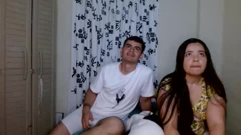 Snapshot of charlottetwins chatting on 12-18-25, 04:18 charlot online show from 12-18-25, 04:18