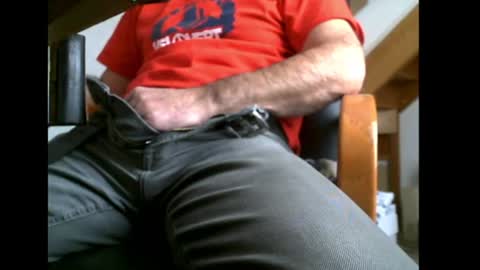 Snapshot of charly052 chatting on 01-08-26, 10:50 charly052 online show from 01-08-26, 10:50