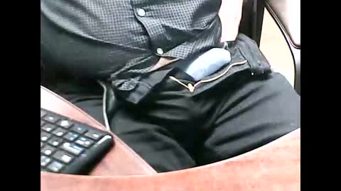 Snapshot of charmeur2672 chatting on 11-19-25, 10:59 charmeur2672 online show from 11-19-25, 10:59