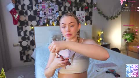 my fansly Charming daisy              My Wishlist  for new toys     online show from 01-07-26, 10:07