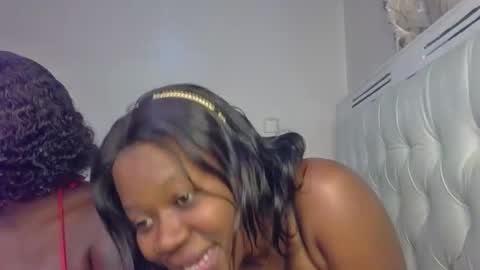 charming_kittie online show from 09-19-25, 06:52