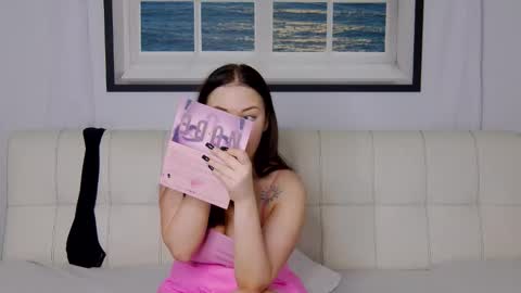 Snapshot of charming_lolla chatting on 10-05-25, 11:46 charming_lolla online show from 10-05-25, 11:46