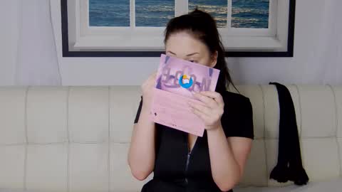 Snapshot of charming_lolla chatting on 10-31-25, 03:18 charming_lolla online show from 10-31-25, 03:18