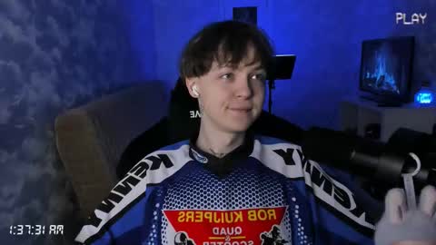 lynxy online show from 10-25-25, 10:37