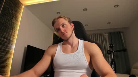 Chase Reed online show from 03-25-26, 06:14