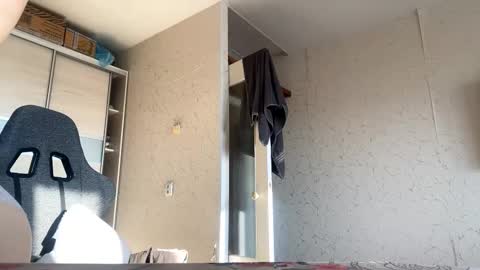 Snapshot of chasidychannel chatting on 09-13-25, 07:52 Viola online show from 09-13-25, 07:52