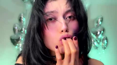 JASMINE   usually going live about 2 am UTC  online show from 12-12-24, 12:22