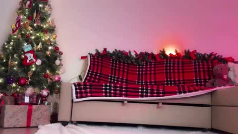 JASMINE   usually going live about 2 am UTC  online show from 01-07-25, 05:12