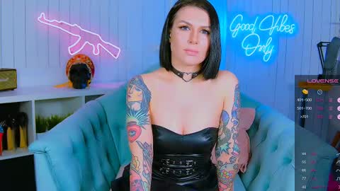 Snapshot of chaturkaterina chatting on 02-17-25, 04:31 Miss Harmony online show from 02-17-25, 04:31