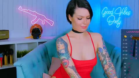 Snapshot of chaturkaterina chatting on 02-26-25, 10:26 Miss Harmony online show from 02-26-25, 10:26