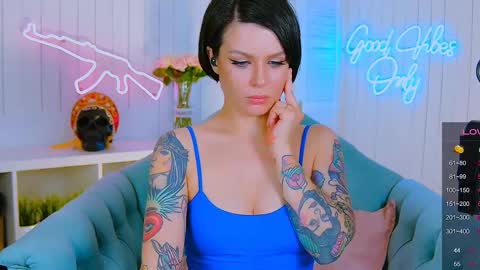 Snapshot of chaturkaterina chatting on 03-04-25, 12:50 Miss Harmony online show from 03-04-25, 12:50