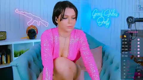 Snapshot of chaturkaterina chatting on 03-10-25, 10:24 Miss Harmony online show from 03-10-25, 10:24