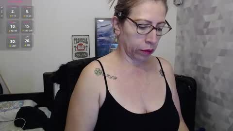 Snapshot of chayla_ruiz chatting on 09-22-25, 11:56 CHAYLA VICTORIA RUIZ online show from 09-22-25, 11:56