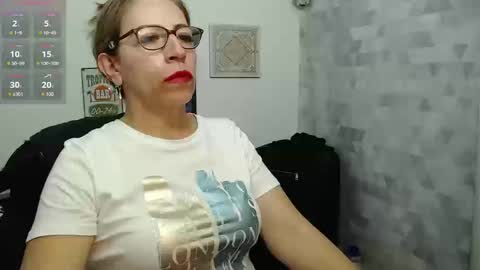 Snapshot of chayla_ruiz chatting on 09-23-25, 11:41 CHAYLA VICTORIA RUIZ online show from 09-23-25, 11:41