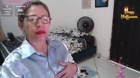 Snapshot of chayla_ruiz chatting on 10-22-25, 12:05 CHAYLA VICTORIA RUIZ online show from 10-22-25, 12:05