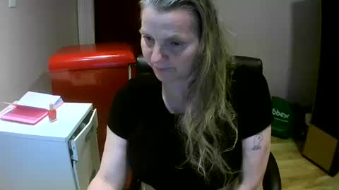 chealsiek online show from 10-15-25, 07:14