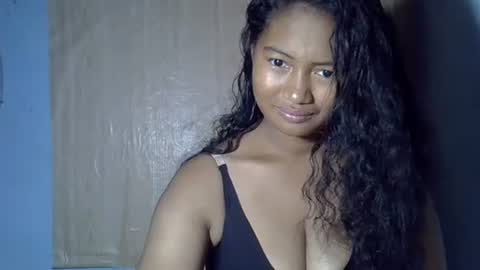 Snapshot of chechick_sahu chatting on 11-24-25, 04:45 Angel online show from 11-24-25, 04:45