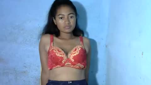 Snapshot of chechick_sahu chatting on 02-13-26, 04:41 Angel online show from 02-13-26, 04:41