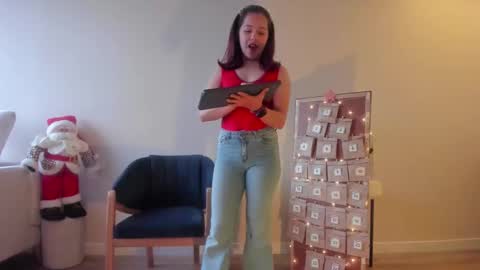 Snapshot of cheek_chic12 chatting on 12-01-25, 10:26 Regina Phalange online show from 12-01-25, 10:26