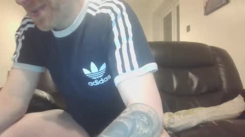 Snapshot of cheeky19841 chatting on 02-02-25, 01:45 cheeky19841 online show from 02-02-25, 01:45